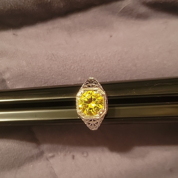 Yellow Stone Ring - Picture 2 of 7